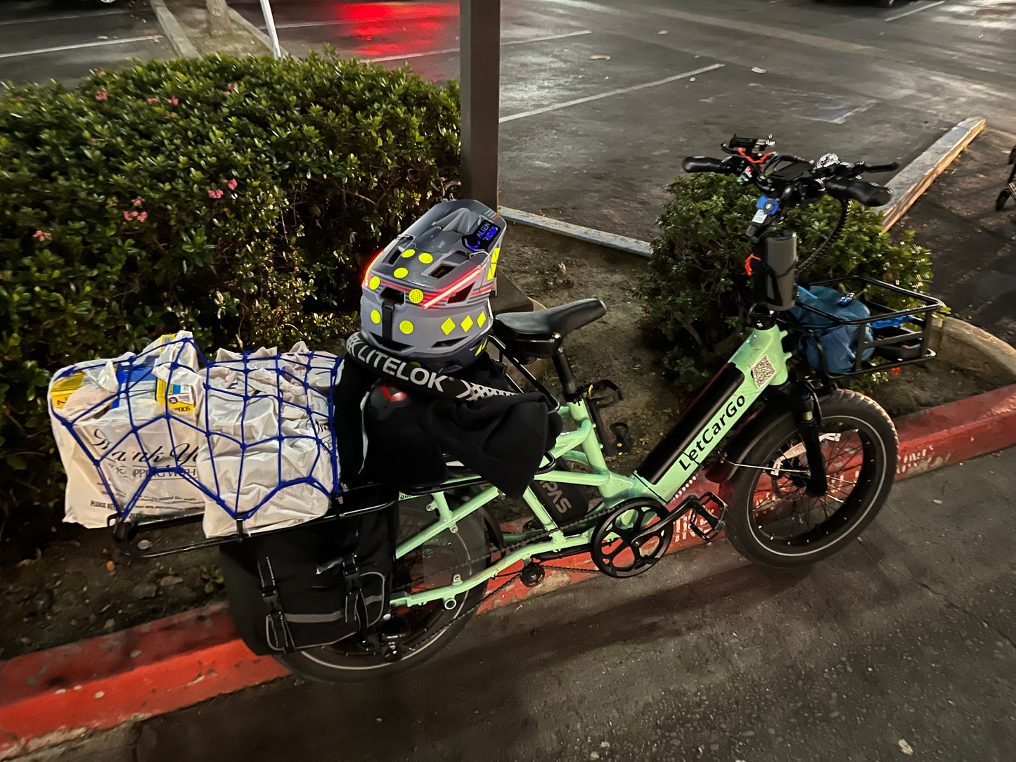 Weekly Cargo e-Bike Subscription | Includes "pick-up truck" accessories + at-home service
